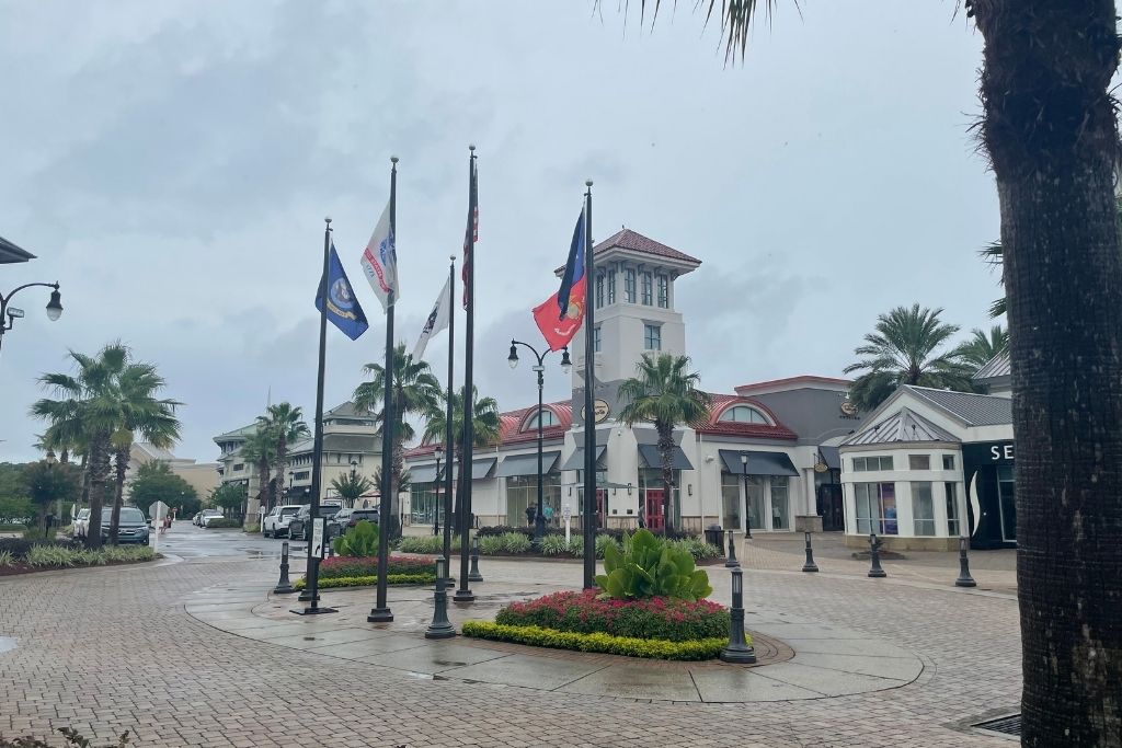 Destin Commons is a great place to go for shopping and restaurants!