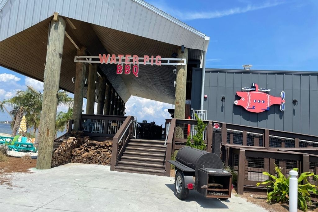 Water Pig is a great bbq restaurant in Penscaola Beach