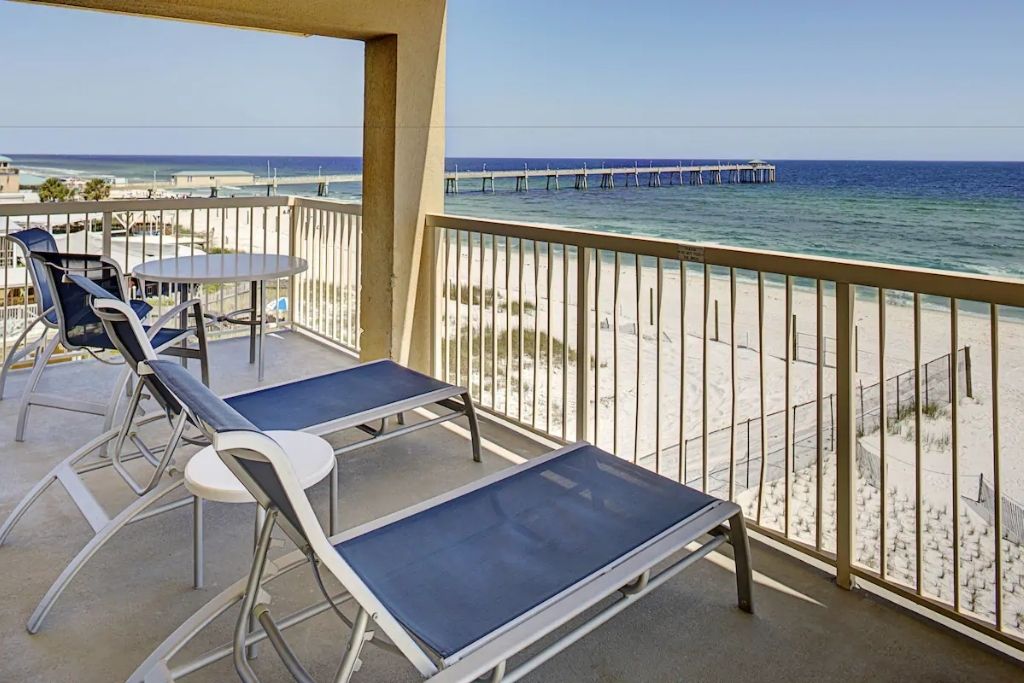Four Points is a beachfront hotel in Fort Walton Beach with incredible beach views and just a short walk from The Boardwalk