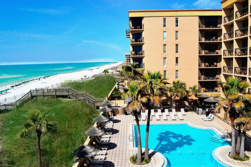 The Wyndham Garden is a nice place to stay just west of Destin in Fort Walton Beach