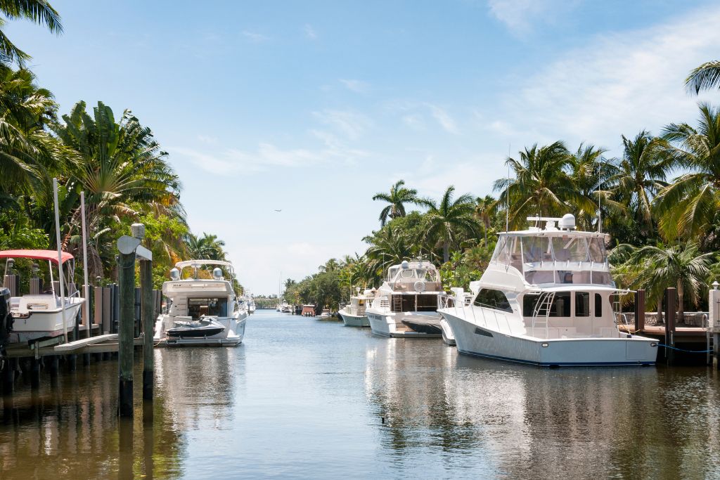 There are several great options for boat cruises in Fort Lauderdale from sailing adventures to a pirate themed cruise