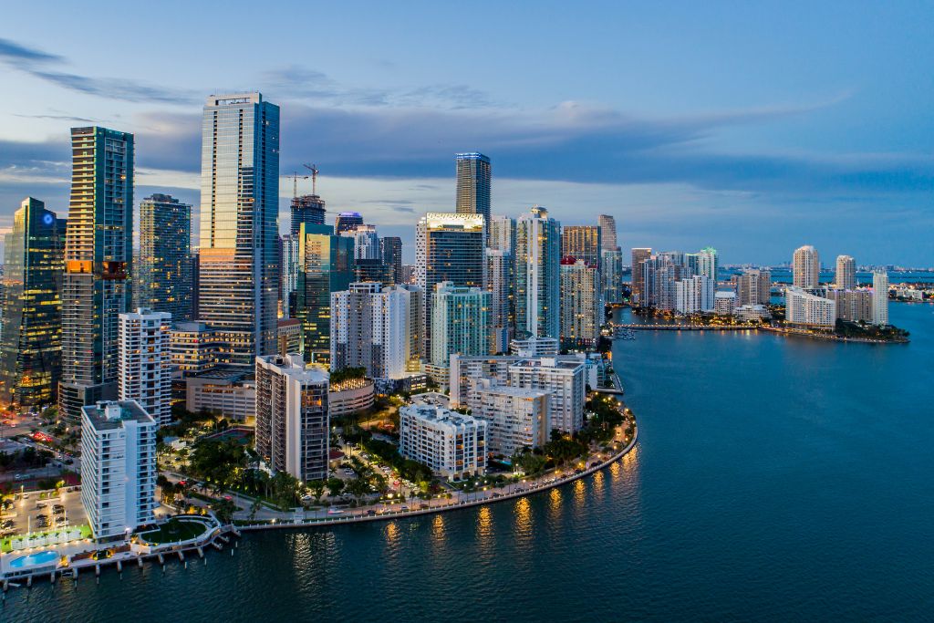 Soar in the sky above Miami and sip champagne on this private plane tour. 