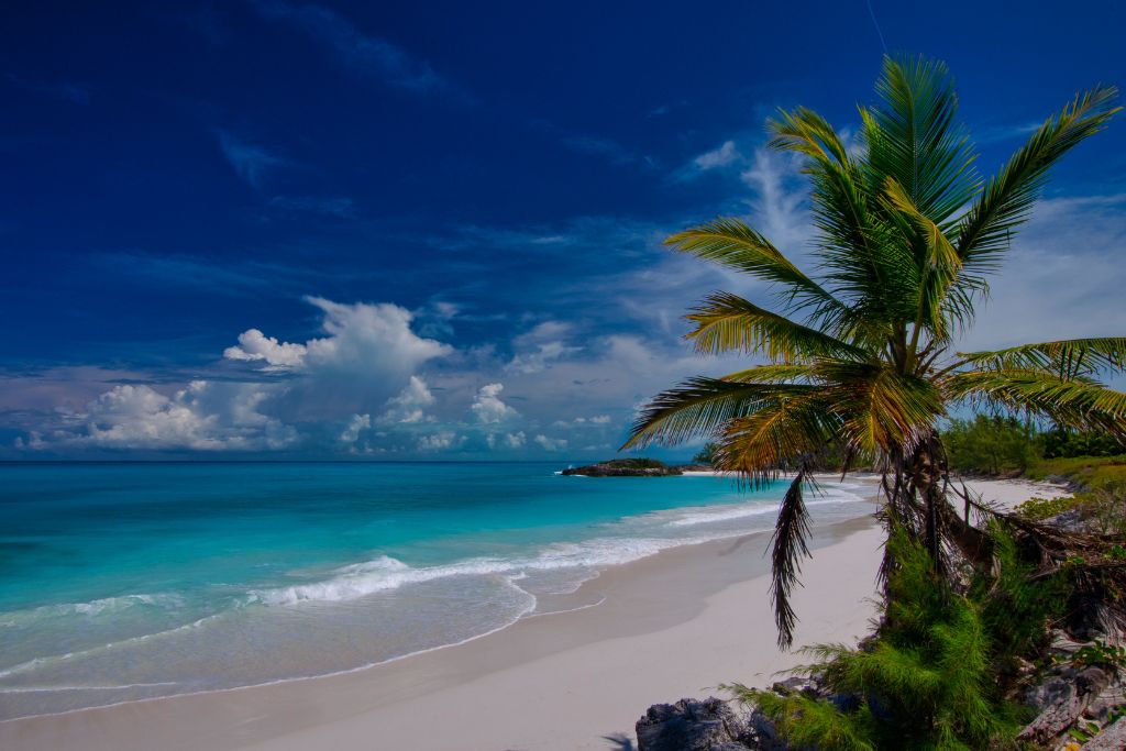 South of George Town off of Queen's Highway you'll find Forbes Hill Beach. The soft sand at Forbes Hill Beach will make it hard to leave.