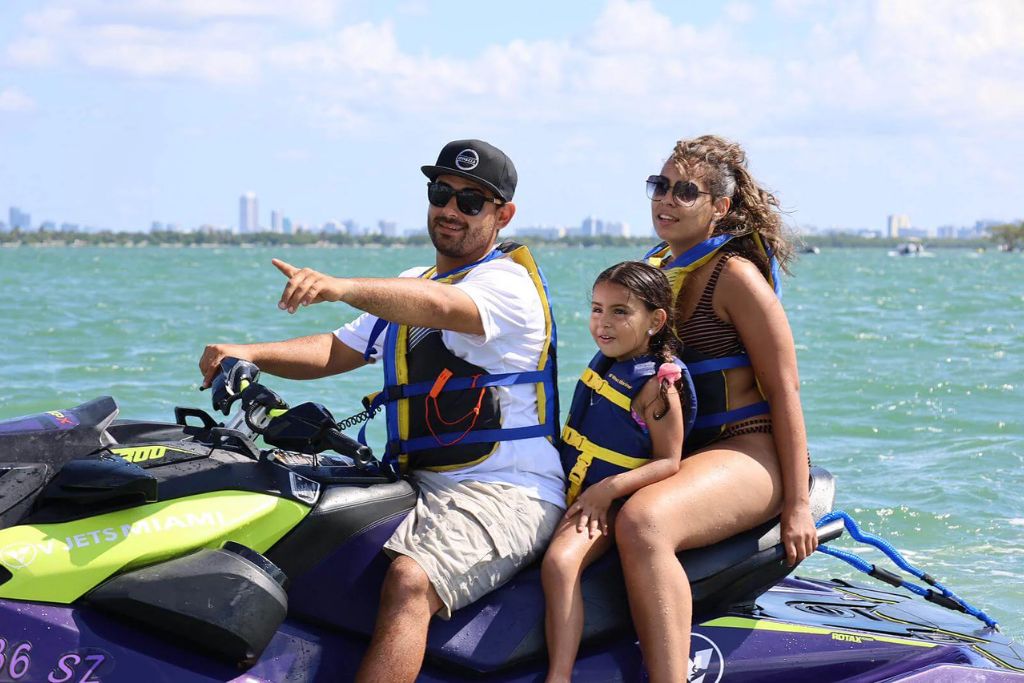 Make some waves as you discover Miami on its warm and tropical waters. This water experience provides two hours of fun at a great price.
