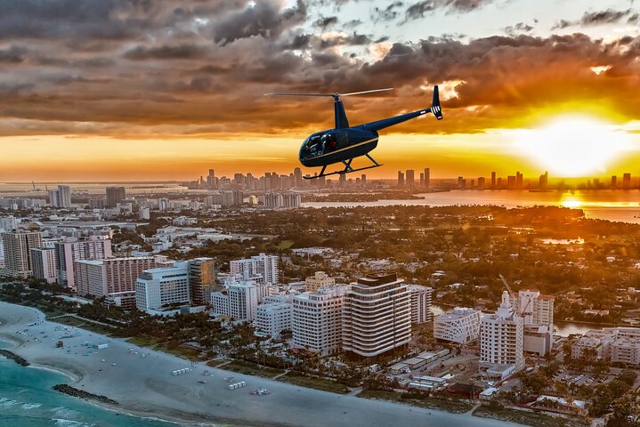 During this scenic 40 minute experience, you'll get a private birds eye view of Miami during sunset.