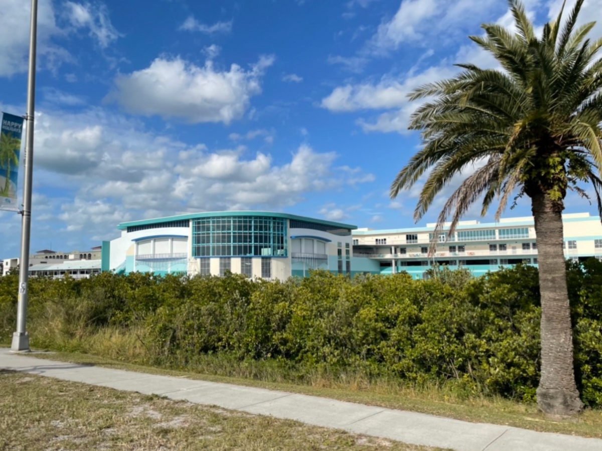 exterior of Clearwater Marine Aquarium in Florida