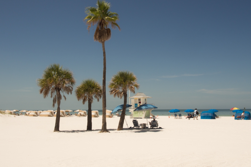 white sandy beach at clearwater, fl